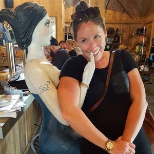 Meet your Posher, Emily